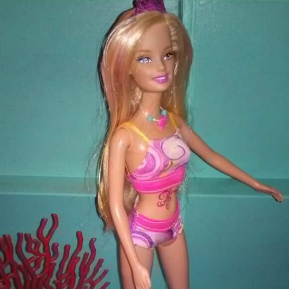 Barbie Doll Merliah in a Mermaid Tale Beach Color Change Pink Hair - Picture 6 of 7